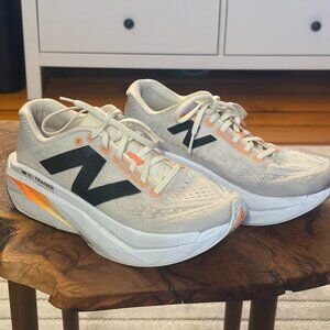 New Balance FuelCell SuperComp Trainer v3